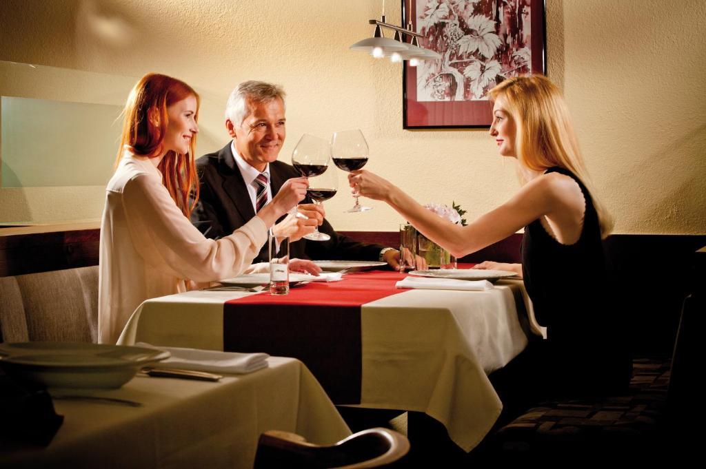 Hotel Restaurant Florianihof Маттерсбург Екстер'єр фото